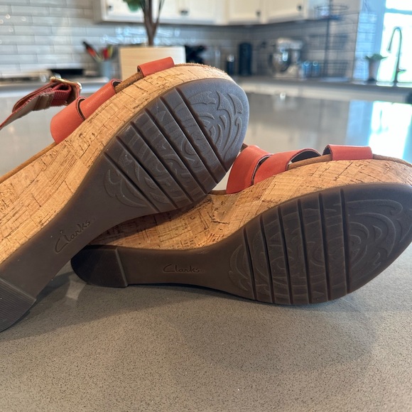 Clarks Artisan Leather Caslynn Cheryl Cork Wedge Salmon Coral - Picture 4 of 4